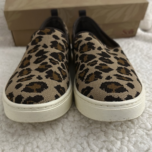 Söfft Somers Slip-On Sneaker (Women) 9M Leopard Tan Knit - Picture 4 of 9